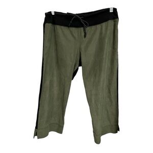 Olive+Black  women’s color block capri pants